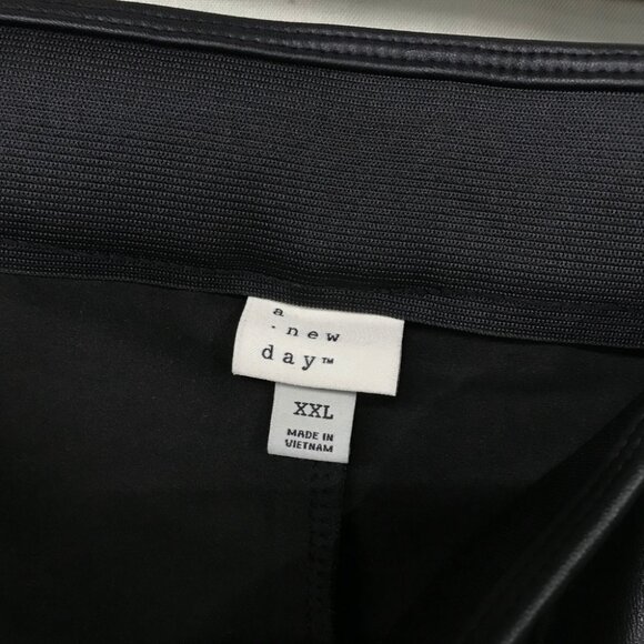 NWT A New Day Women's XXL Black Ankle Zip Faux Leather Pants Pull On Tapered Leg - Picture 3 of 7